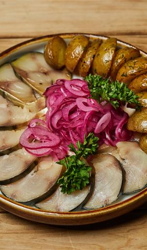 Классическая скумбрия с картофелем